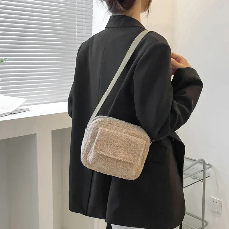 New Plush Fabric Women's Shoulder Crossbody Bag Small Fashion Lambs Wool Fluffy Fur Winter Female Bag Designer Handbags