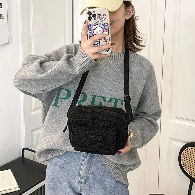 New Plush Fabric Women's Shoulder Crossbody Bag Small Fashion Lambs Wool Fluffy Fur Winter Female Bag Designer Handbags